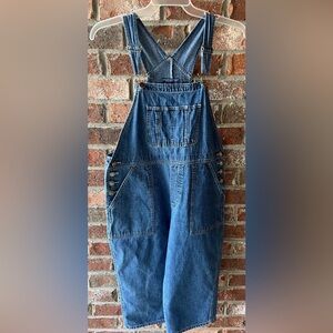 Mountain Lake Casuals Blue Denim Cropped Overalls size small